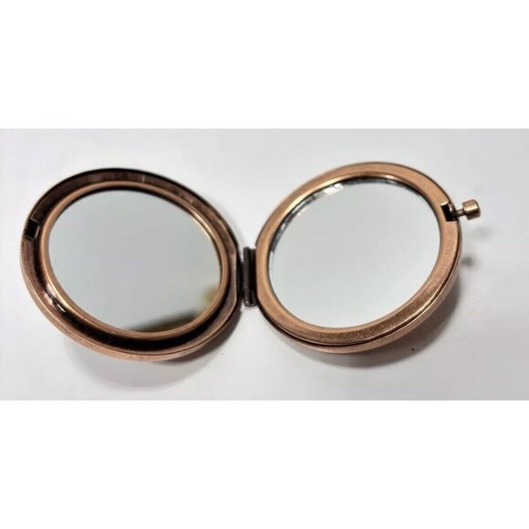 Compact Pocket Mirror with Elegant Design – Stylish Color and Portable Size NEW - Picture 3 of 9